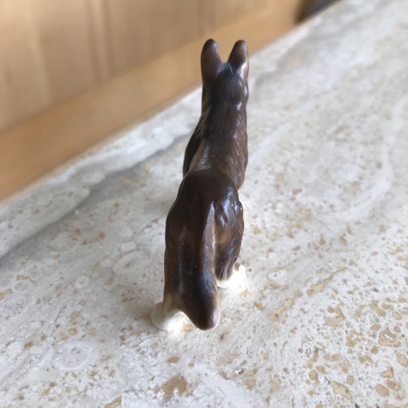 VINTAGE BONE CHINA MINIATURE GERMAN SHEPARD - Picture 4 of 5